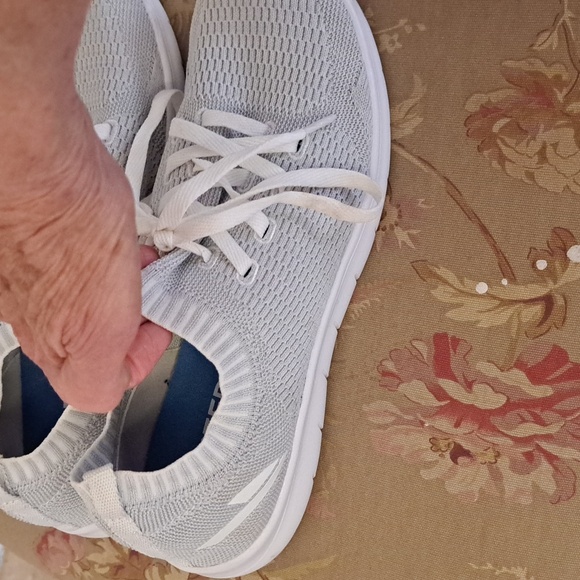 Champion Speed knit lightweight sneaker pale grey worn once EUC sz9 - Picture 5 of 7